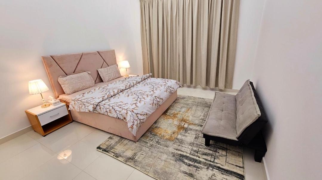 Elegant Villa Rooms In Dubai Near Airport Exterior foto