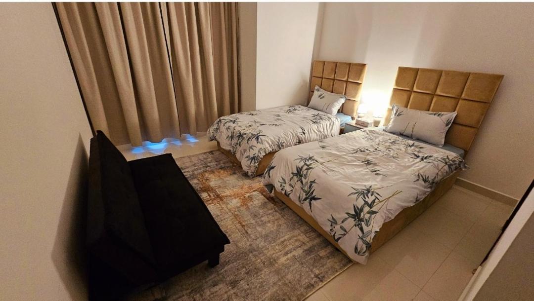 Elegant Villa Rooms In Dubai Near Airport Exterior foto