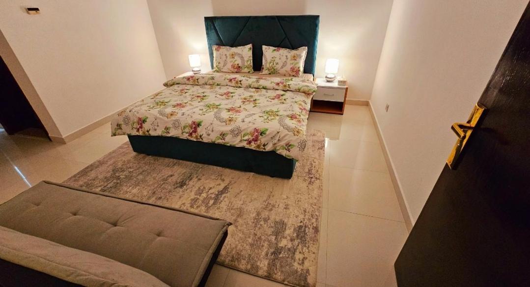 Elegant Villa Rooms In Dubai Near Airport Exterior foto